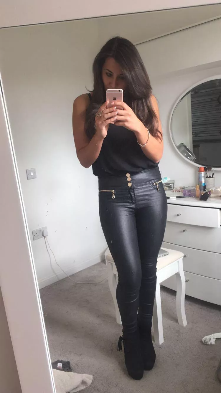 Claire. Smash or pass