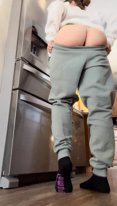 click to see it big! pumas are my favorite brand. they are so snug and squeeze me so well. [female]