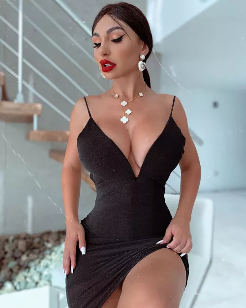 Curvy Iryna