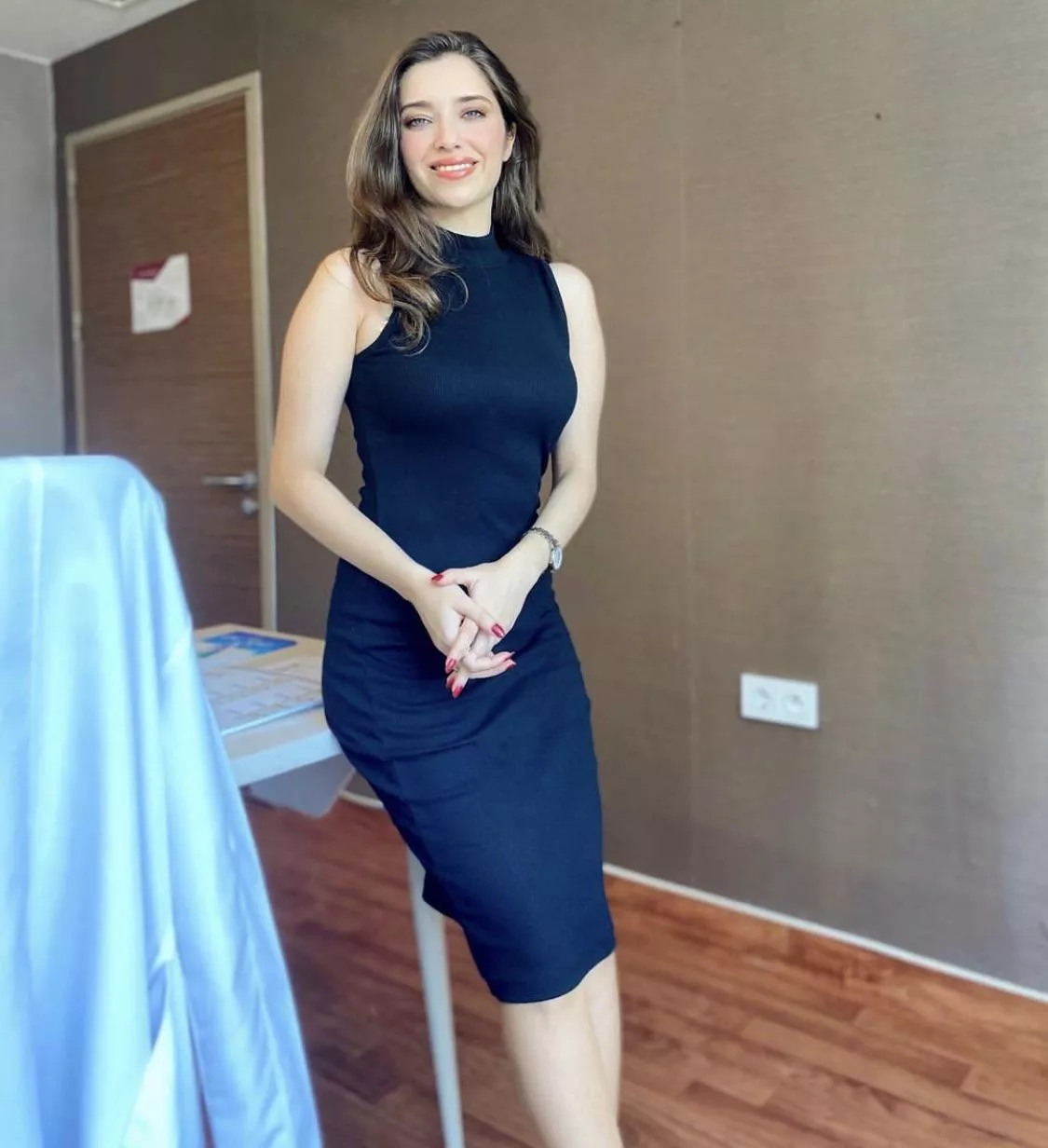 Dark secret-ary 🖤