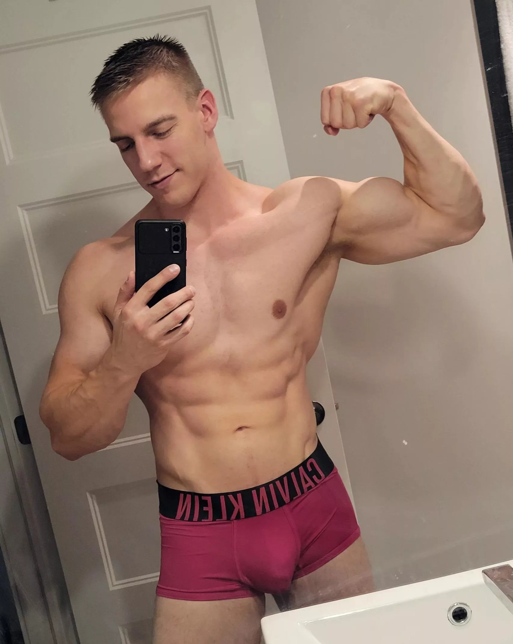 Do you like ur boy big 💪🏼🍆..?