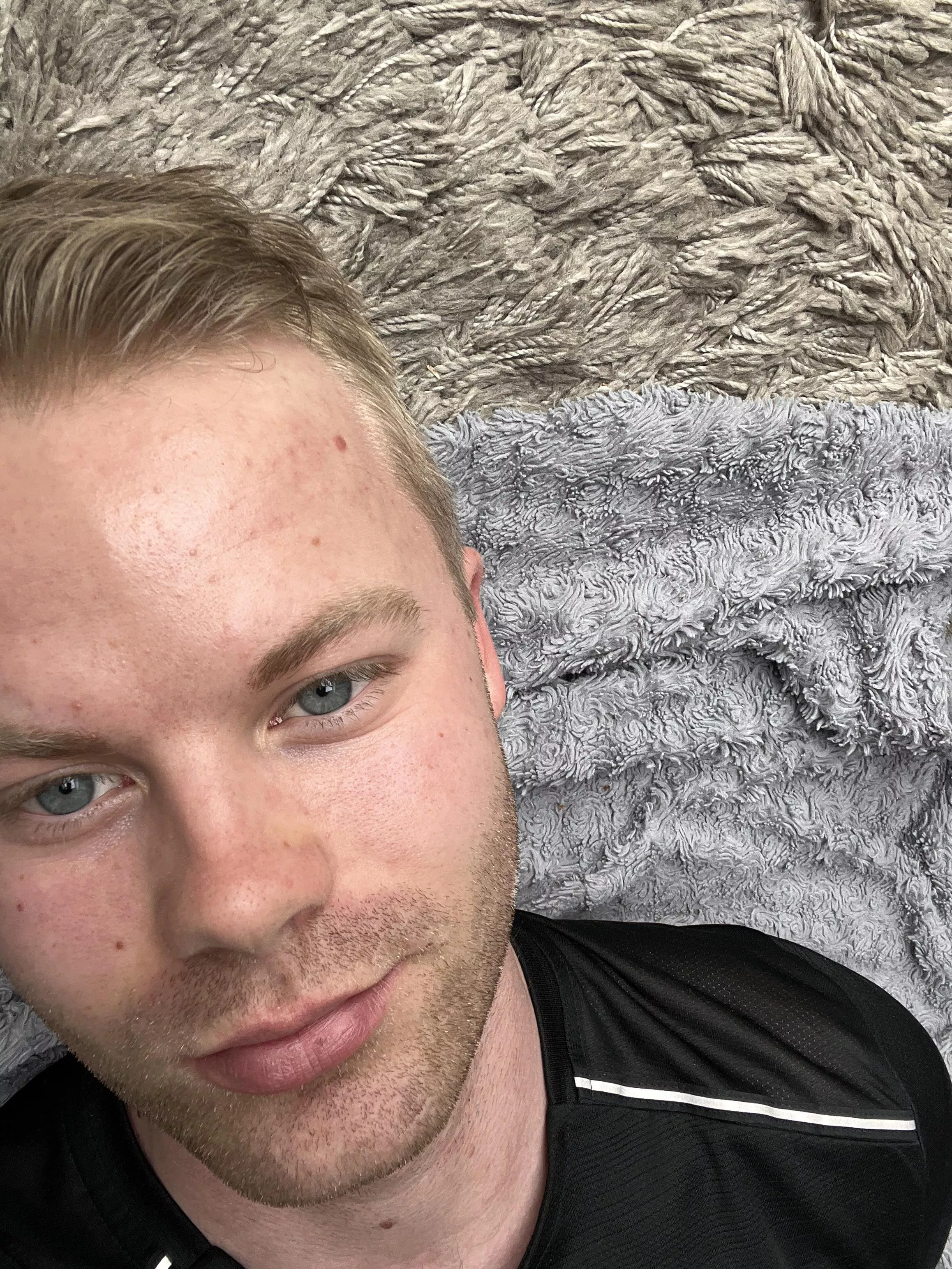 Everyone’s posting flawless pics of themselves so thought I’d change that and post one directly after workout looking like I need a shower and some rest 😅