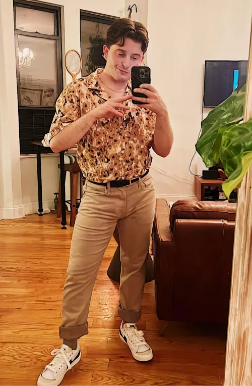 first weekend out as a recently single guy. feeling great (: