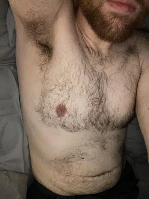 Hairy, sweaty ripe pits this fine Sunday 😏