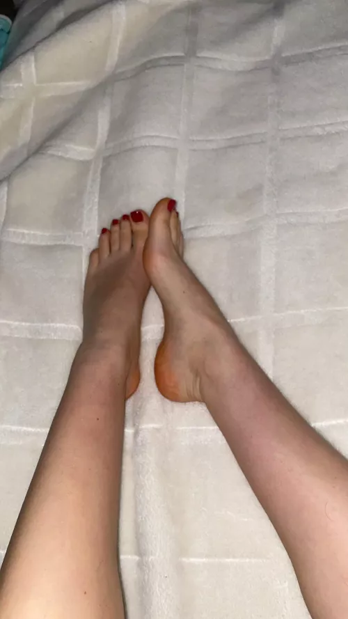 have u ever seen feet looking so good? oc