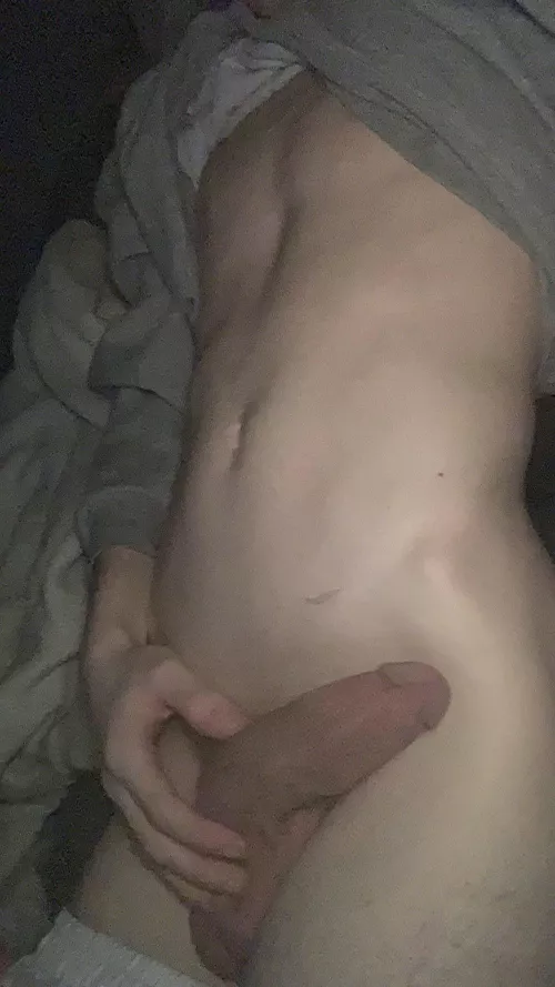 Hey Bro fuck me hard so we can watch my boy cock flop around💪😈
