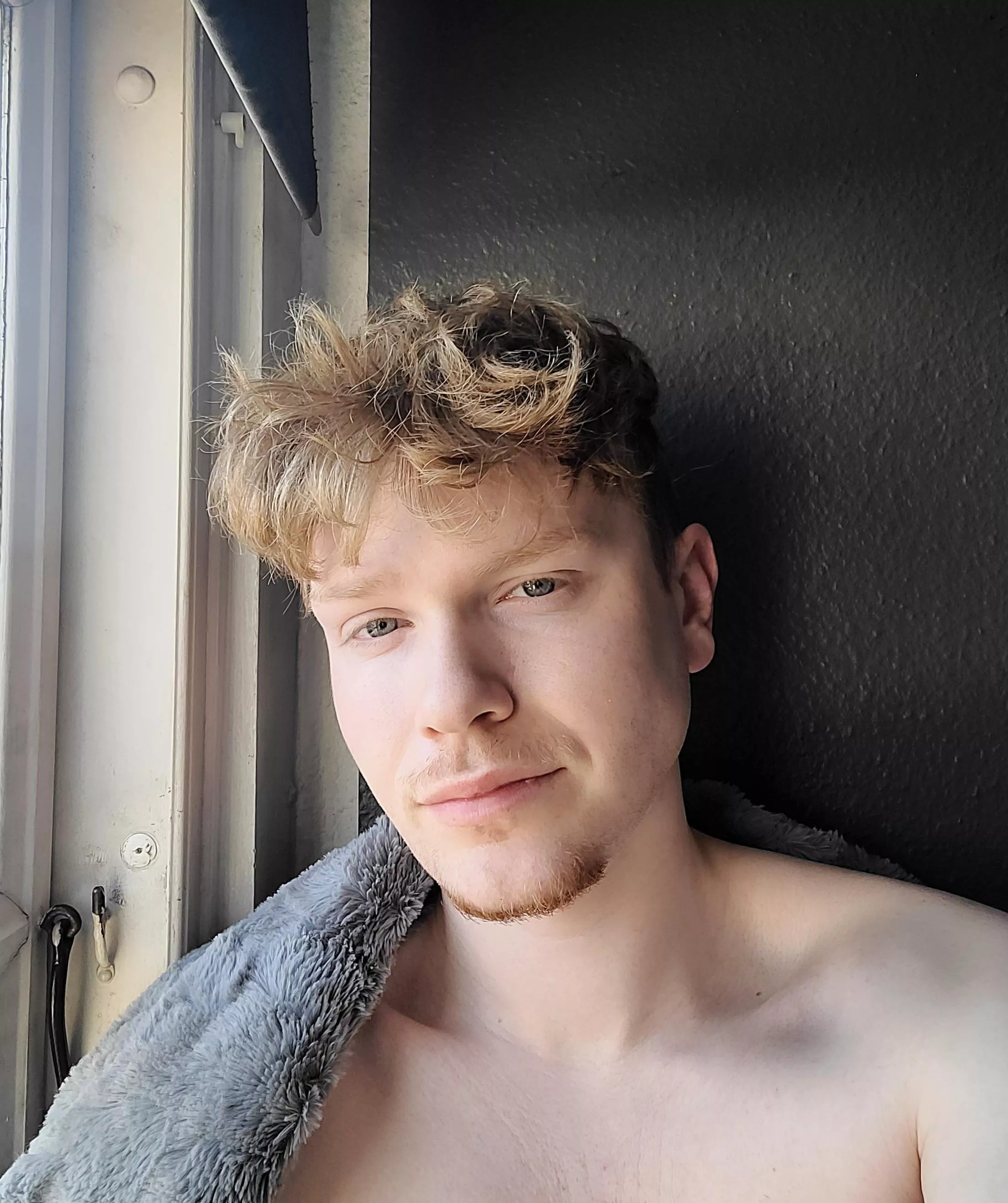 I gotta be honest with you guys... im a tiny bit hungover today haha