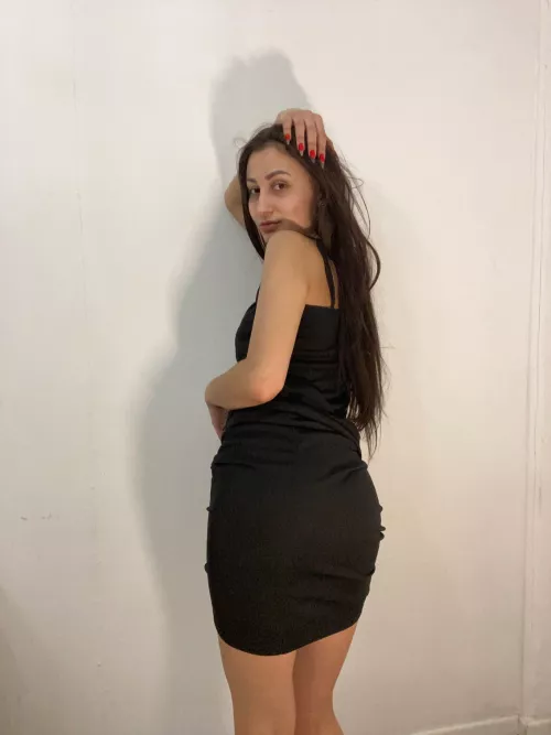 little black dress, perfect for date night