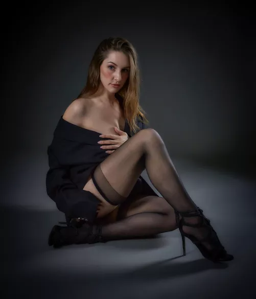 Long legs in nylons
