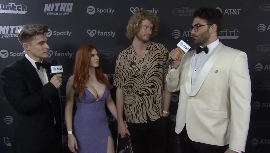 missed this interview during streamer awards && amo x gravy blew my mind