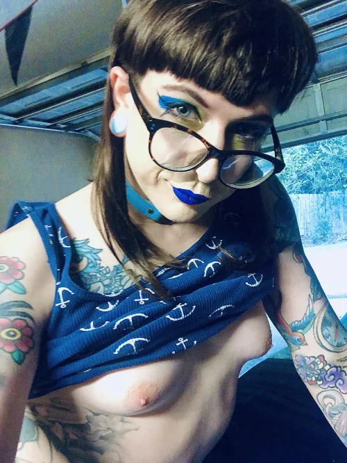 Mommy needs a piece of you! 😈😈😈