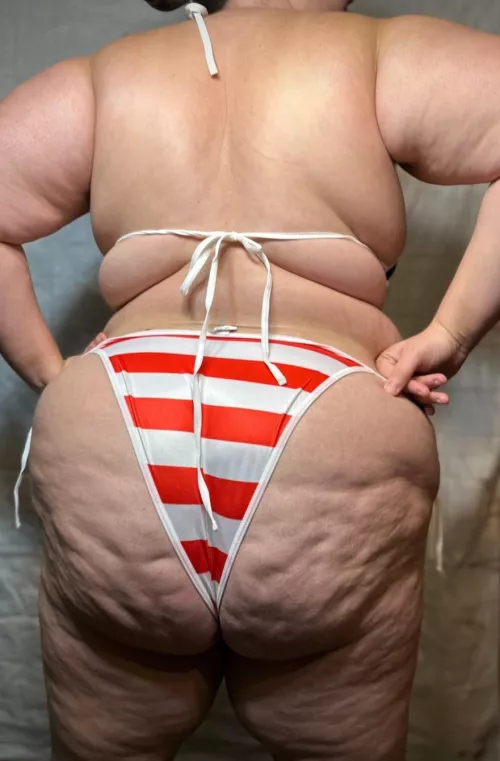 My booty ate my bottoms up 🙈