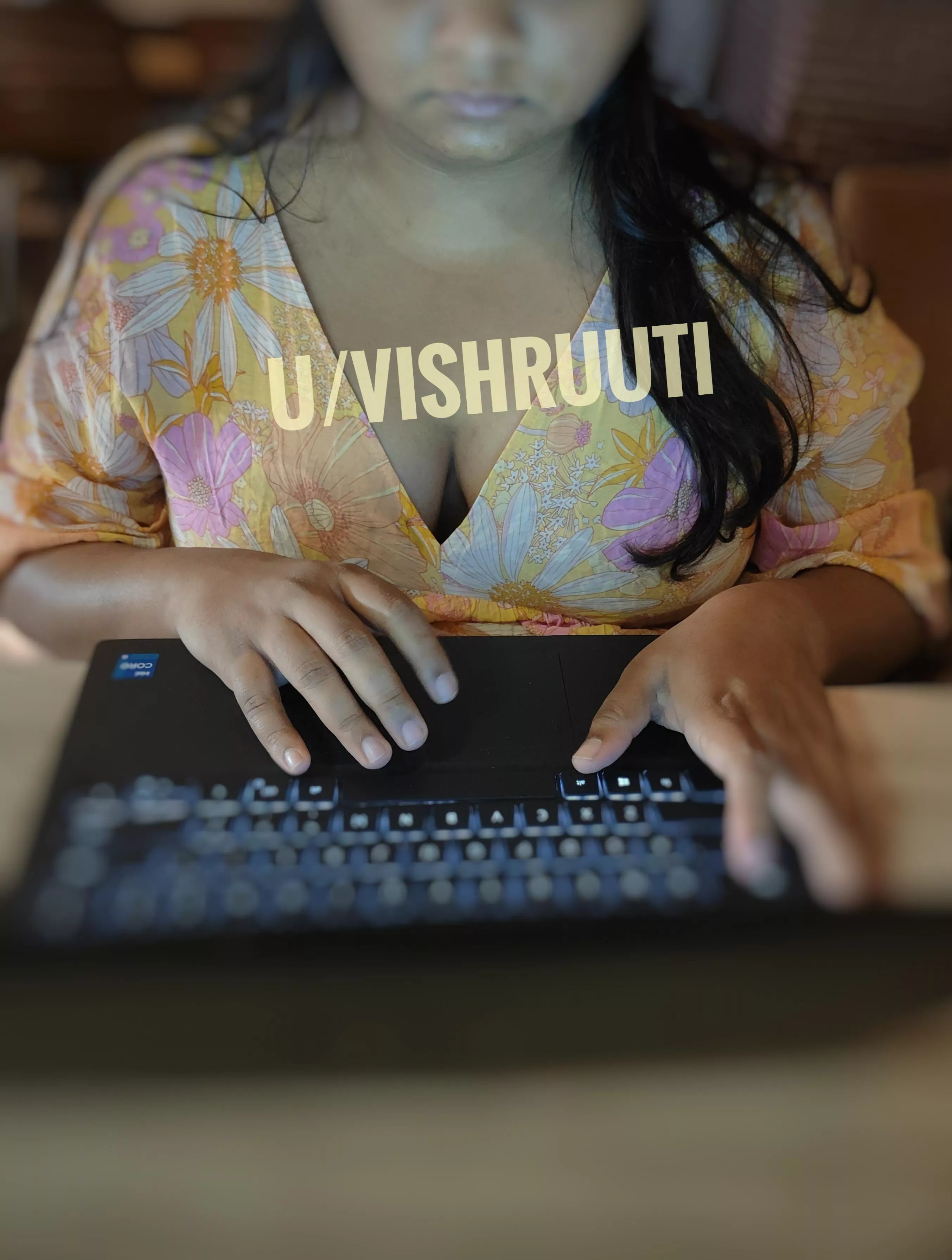 No Bra Day🙈 .. [F]eels so good when you get all the attention🤤