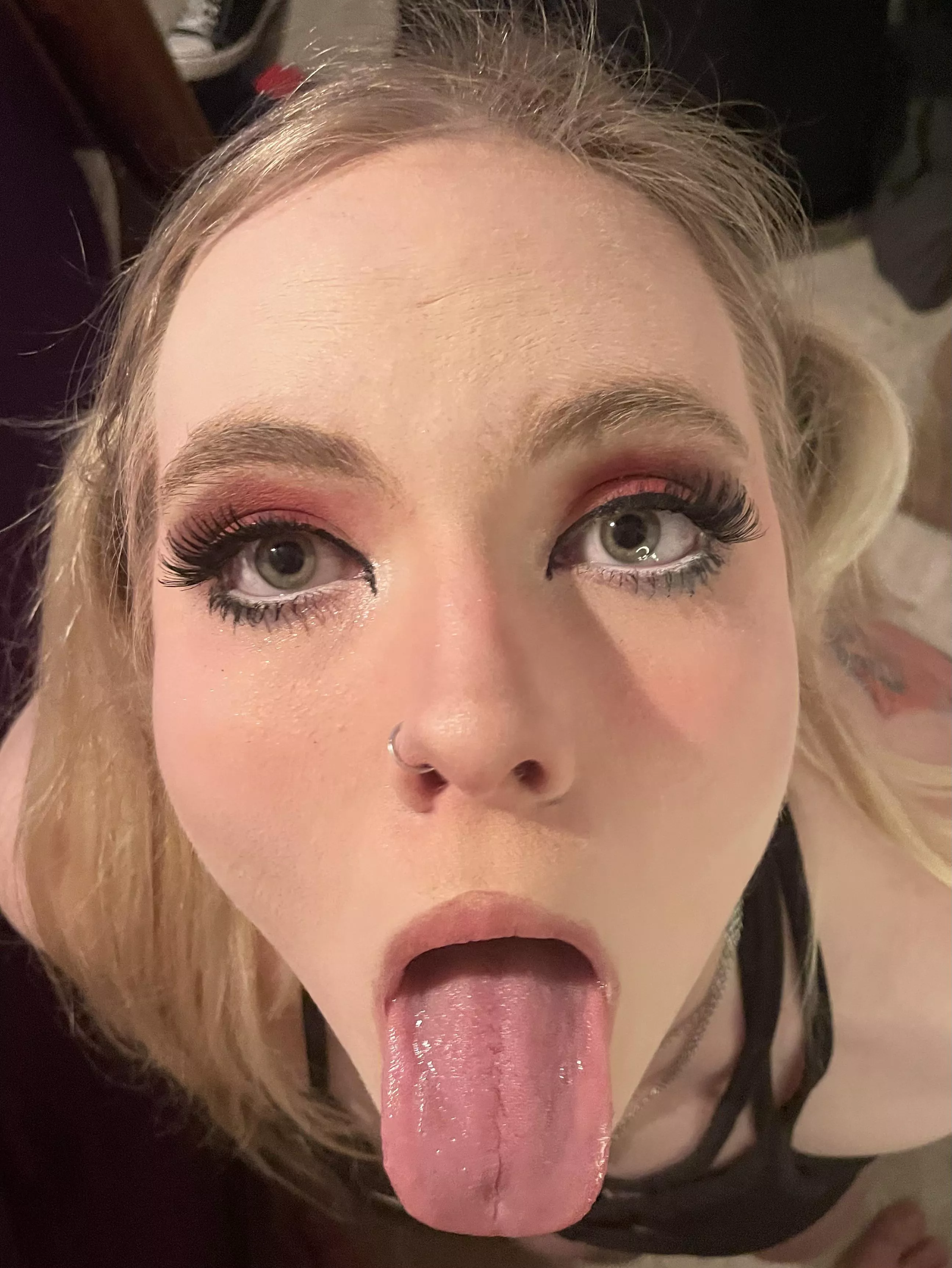 On my knees and ready to please 👅