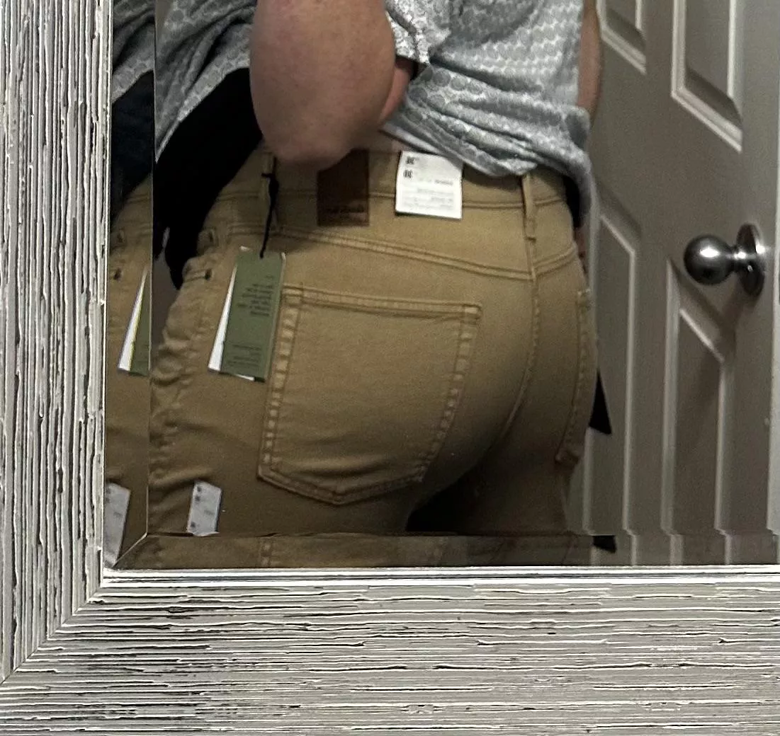 recently got some new pants for work and thought my ass looked great in them ;) what do yall think?