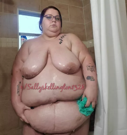 Showing some love to my double belly