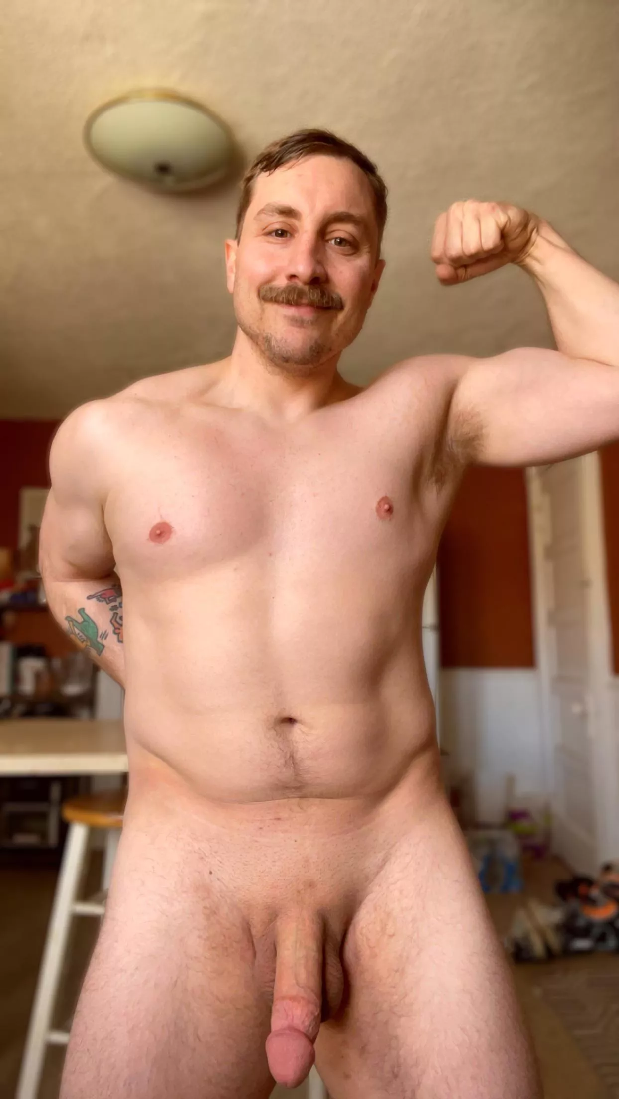 Spicy Sunday! I felt like showing off after a sweaty workout!