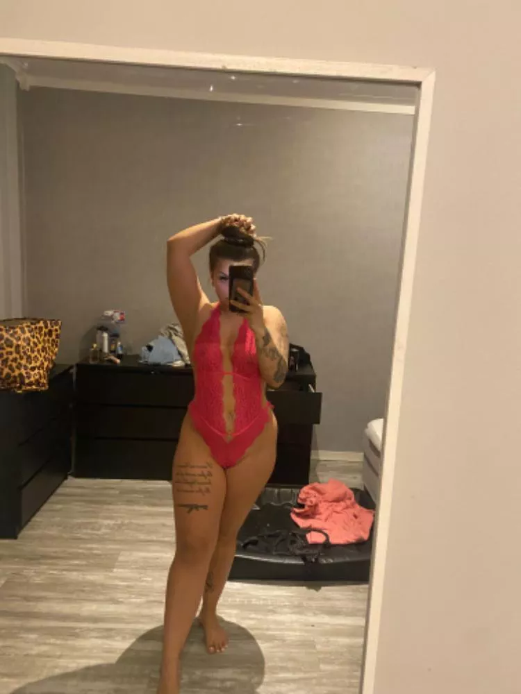 Wanna get high and fuck?