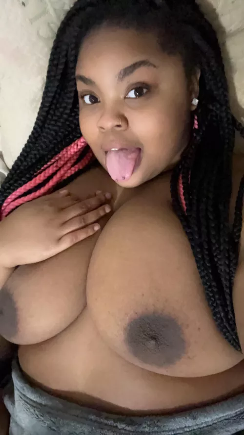 With my tits out like this they are begging to be sucked on 😈😋