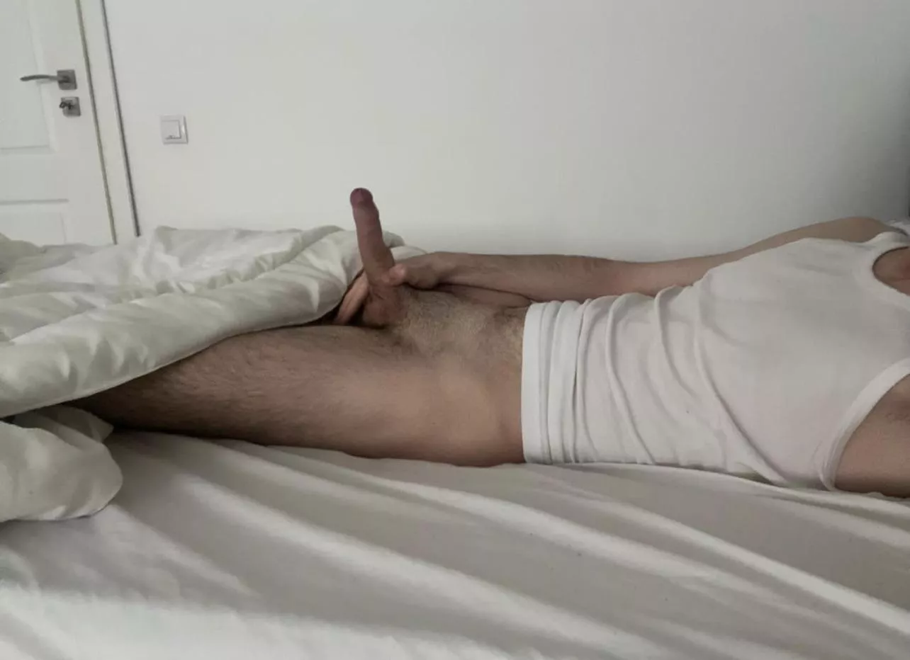 18 need someone fun, just do crazy stuff michael_hmm2022