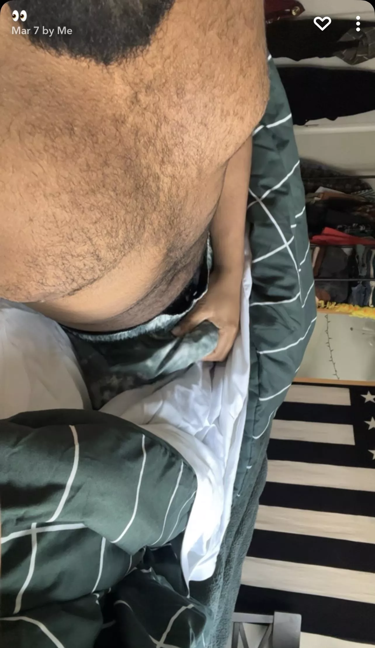 22 college kid. hmu bros pms open :)