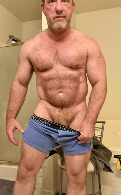 47(M) enjoying the weekend