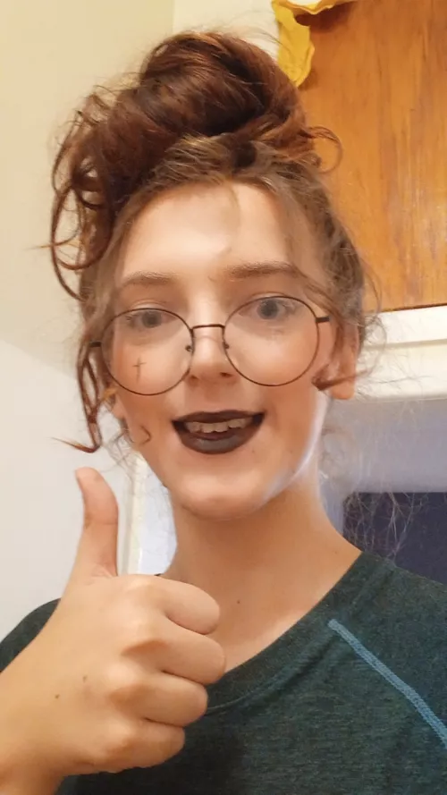 Anyone like Cheerful goth?