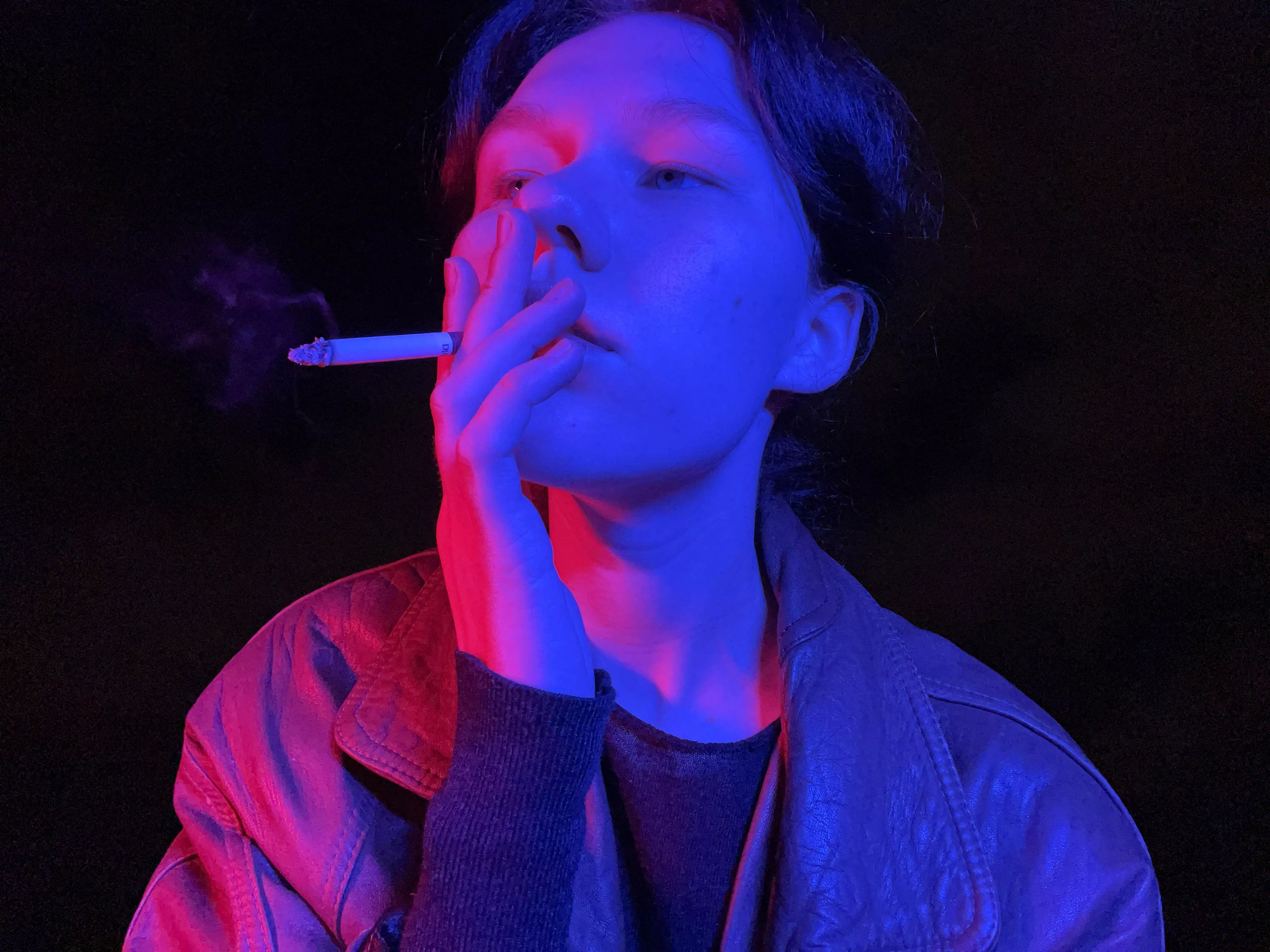 counting flowers on the wall that don’t bother me at all