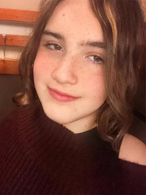 Do I like girly to you? :>