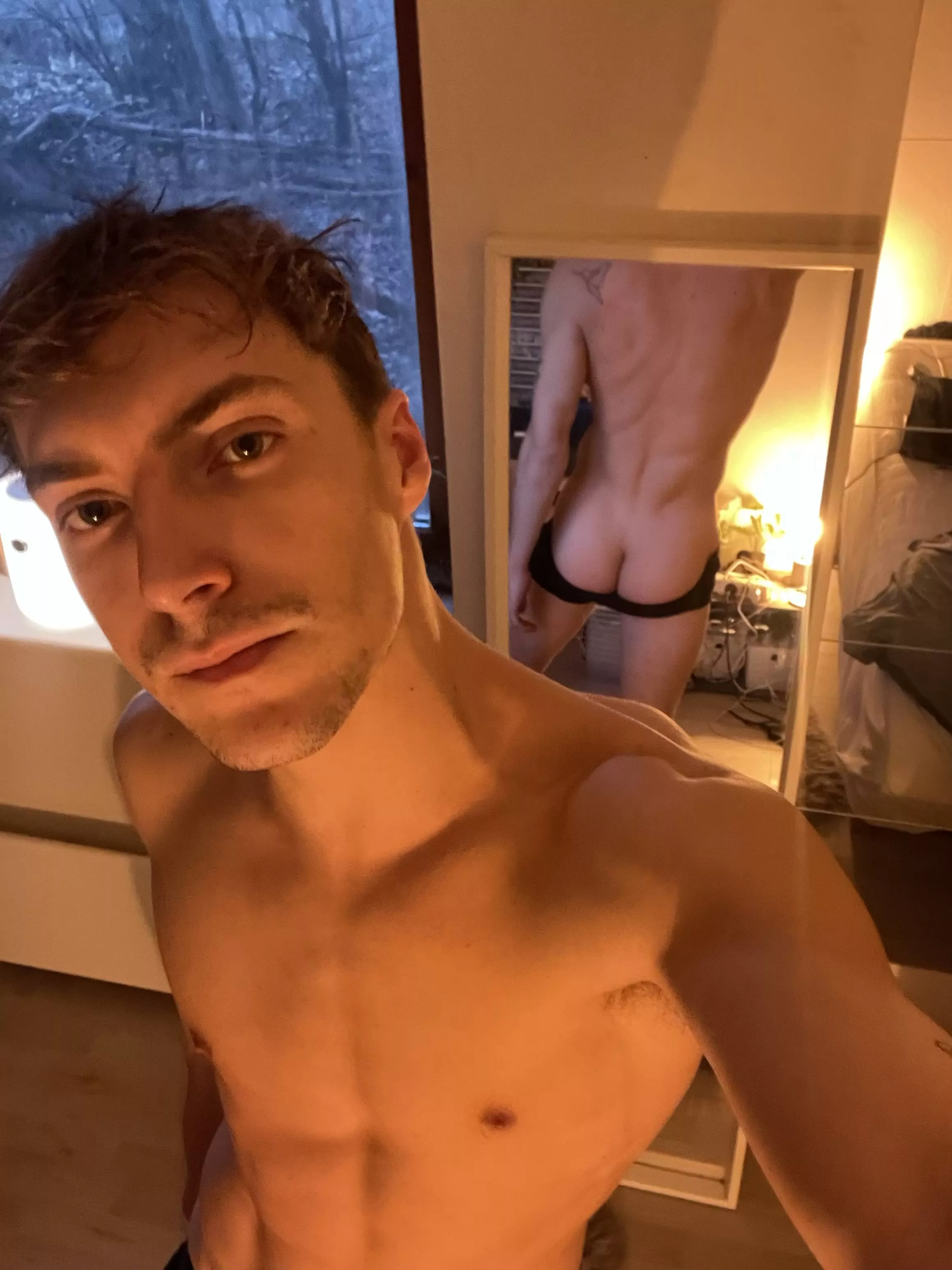 Going to the dance studio at midnight to practice, wanna join me?