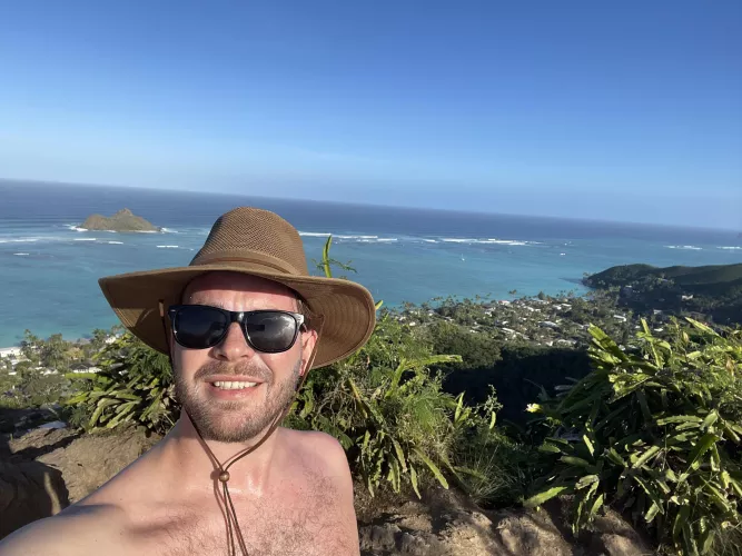 Hope everyone is having a great Monday! Wishing I was back in paradise..