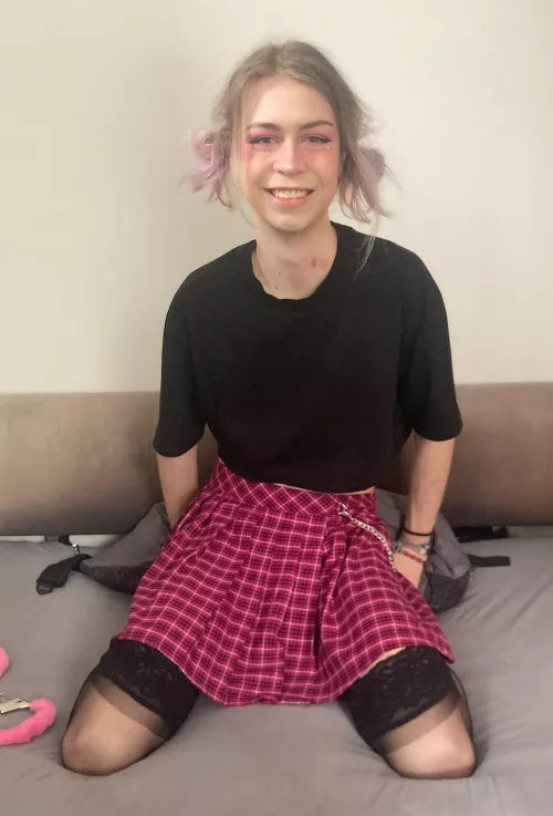 I wanna be the cutest girl ever, how am i doing?