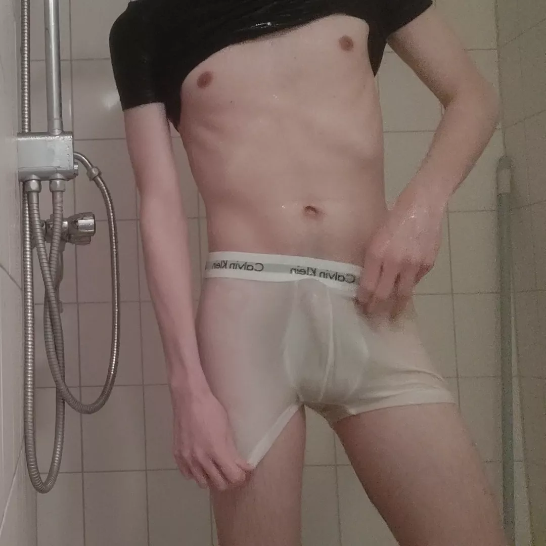 im never wearing CKs to the pool again