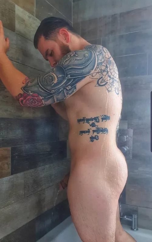 I'm only going to leave this up for a little bit as it shows more than I usually show on reddit, but I love this sub x