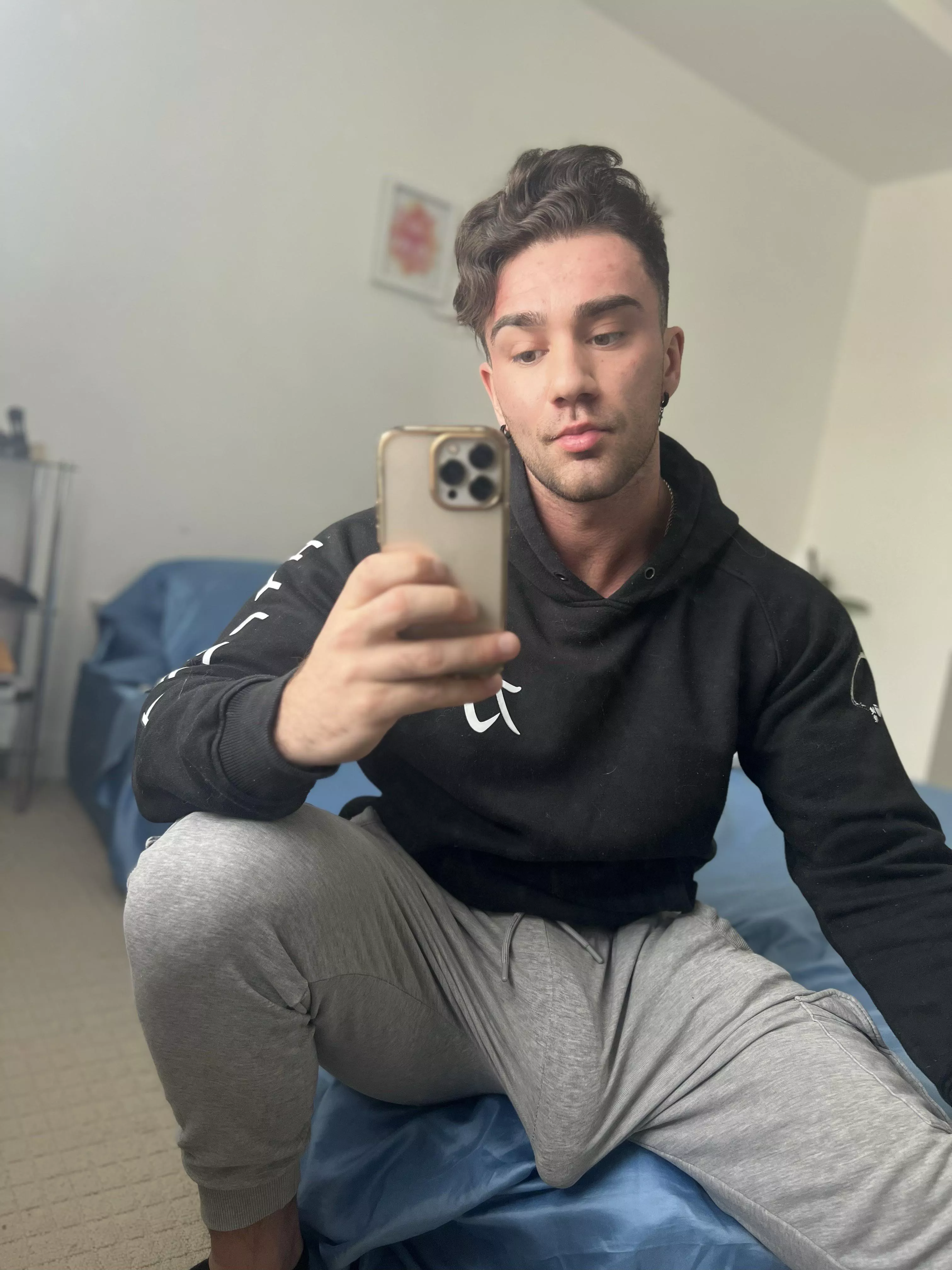 Is this why everyone loves grey on me?