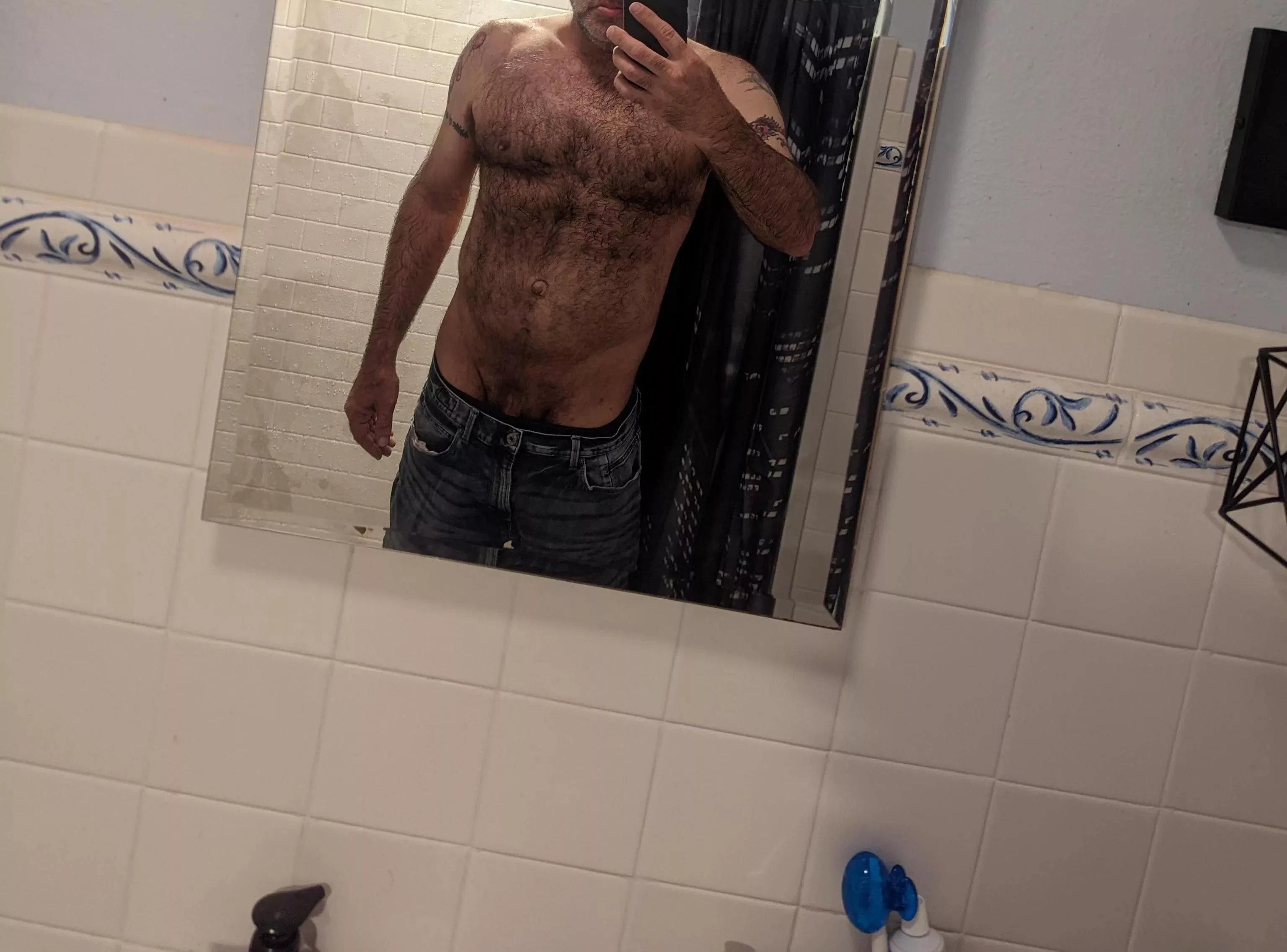 Just posting the ole loverug™