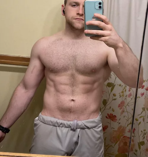 Keep (m)e company in the shower