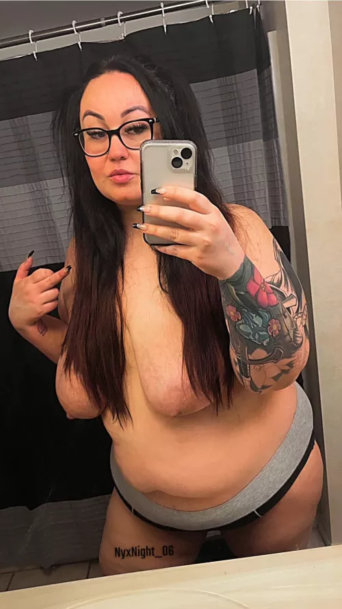 My attitude for the evening 😈 can you handle me?