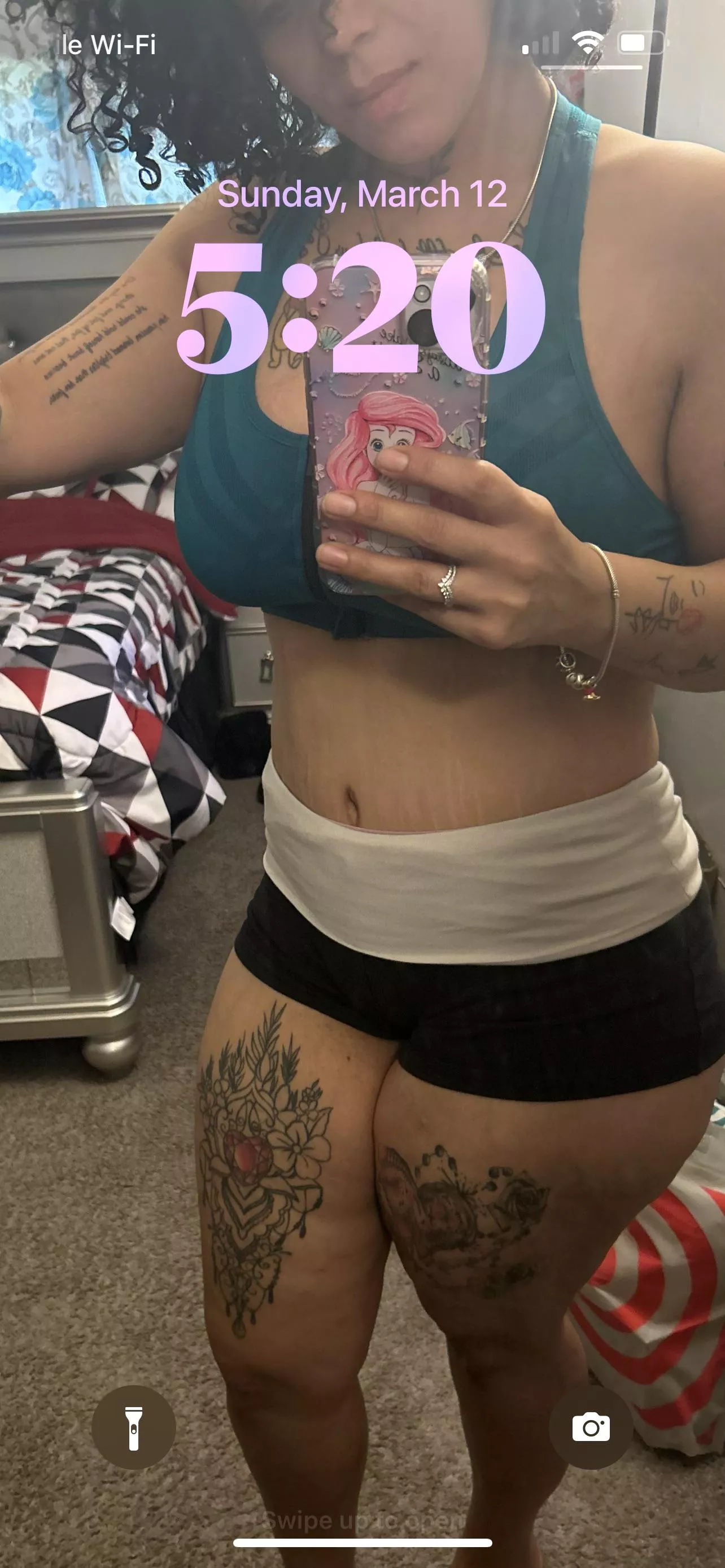 My wall paper for my cell phone I wanna stay motivate