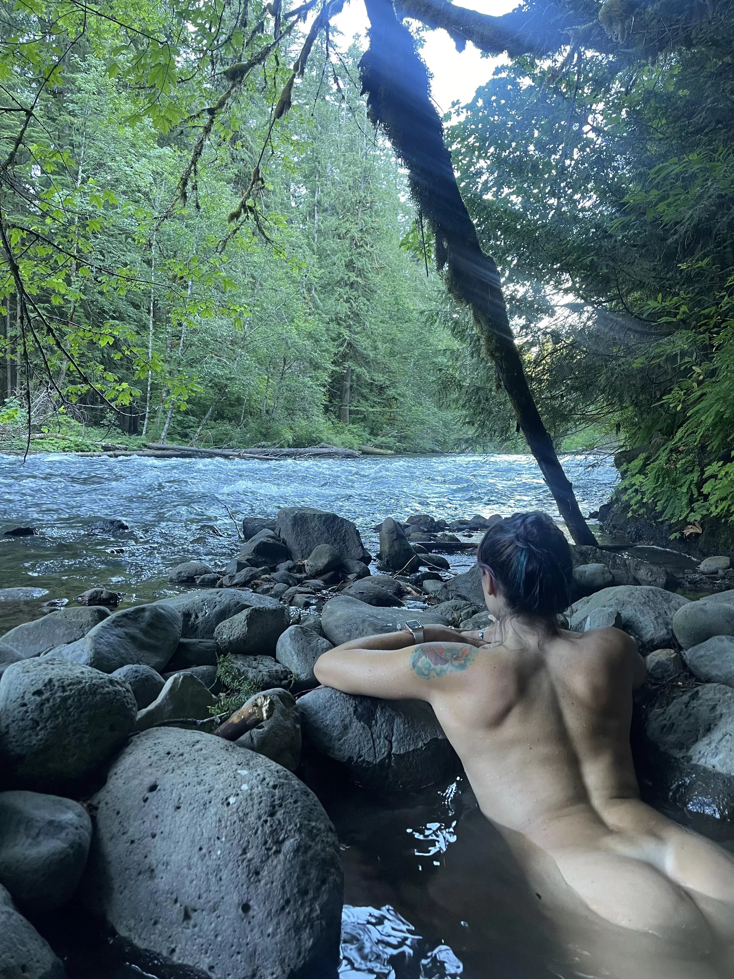 No better way to experience hot springs. Don’t you agree?