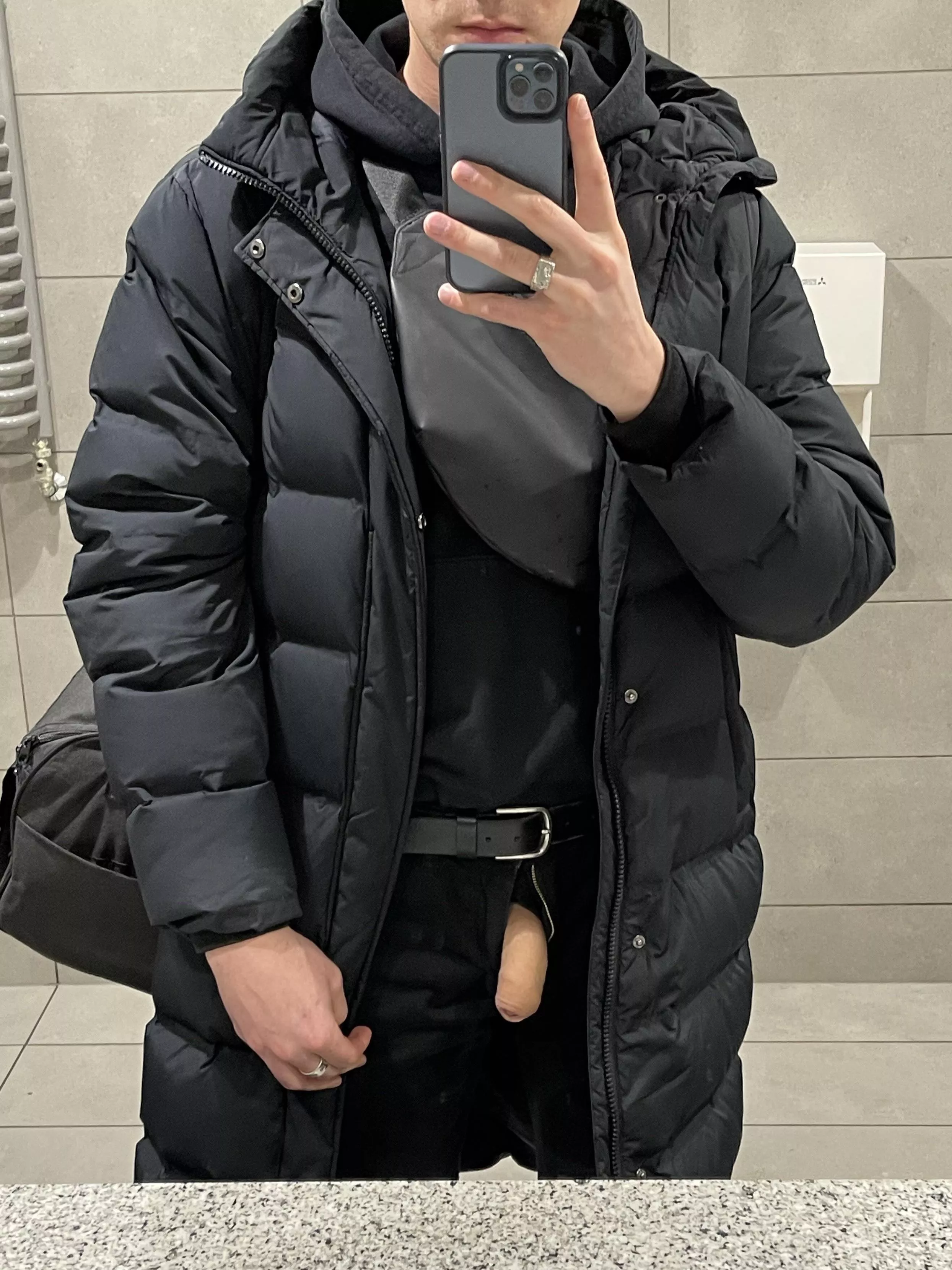 peek a boo in the airport