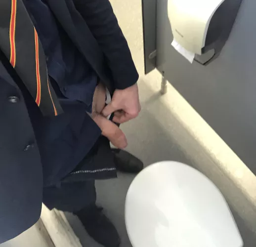 School bathrooms with the door open turns me on ;)