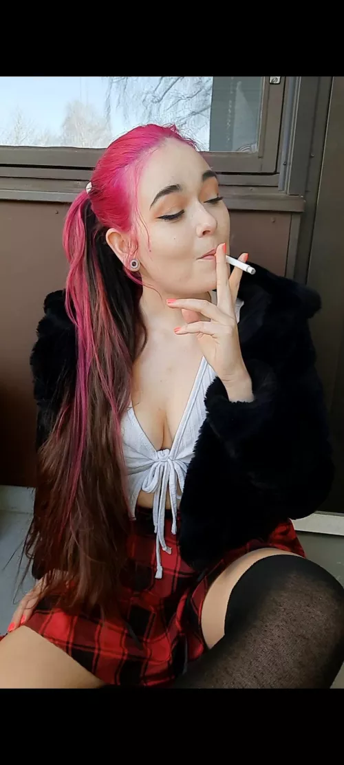 smoking in a sexy school girl outfit 🌺