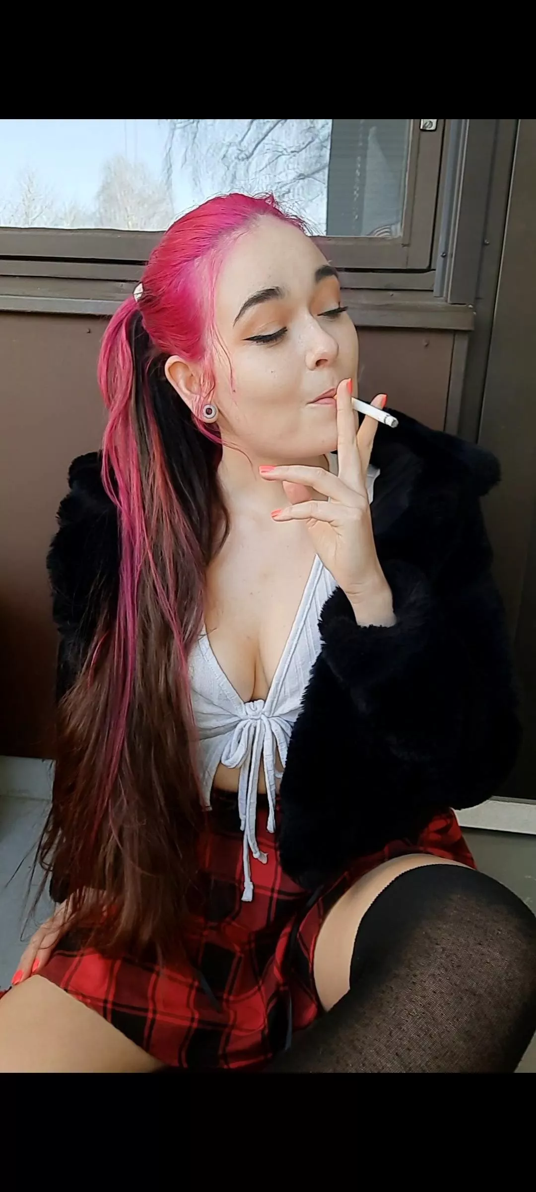 smoking in a sexy school girl outfit 🌺