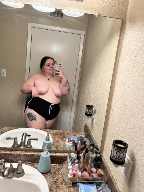 tequila certainly does make her clothes fall off 🤭