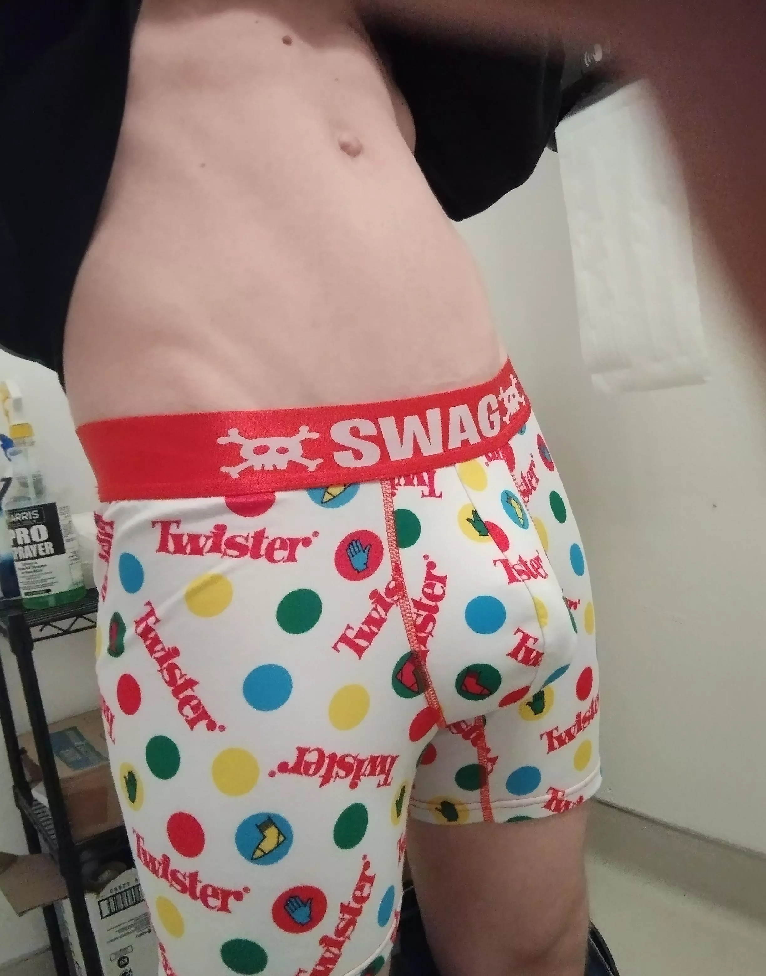 Wanna play twister? 😜