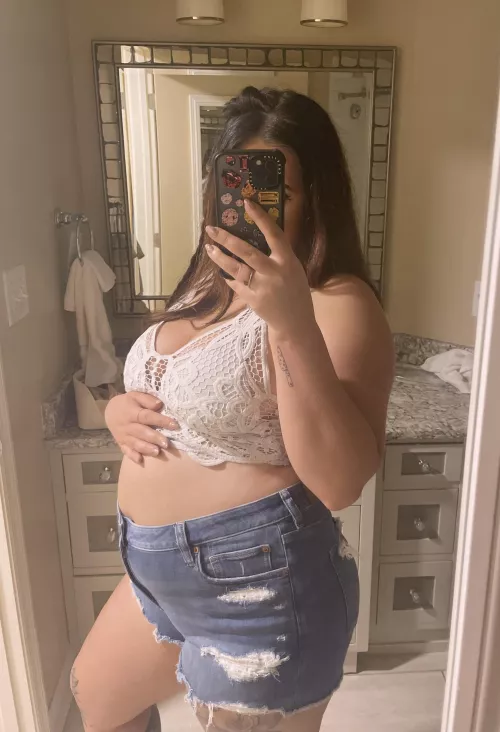 When you grow out of your shorts half way through your trip 😳