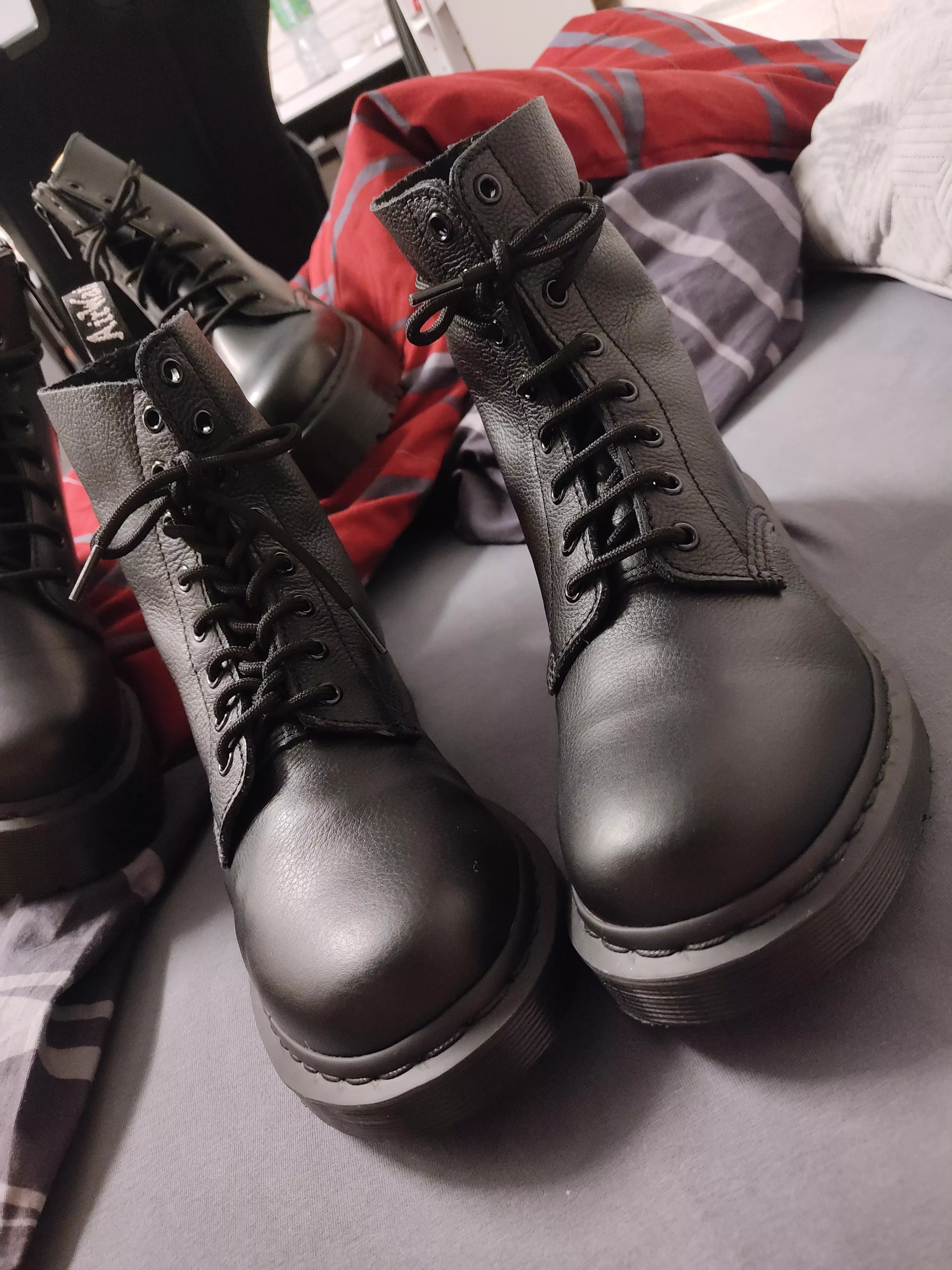 Which tying style do y'all prefer?