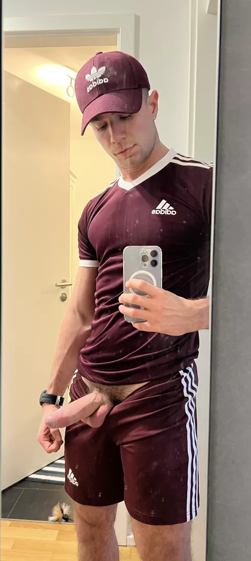 Who’s going to serve my big cock?