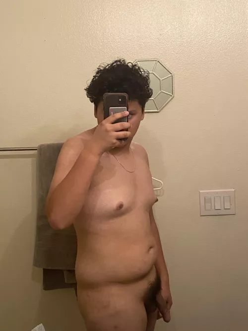 You like this 18 year old dick(not even hard)